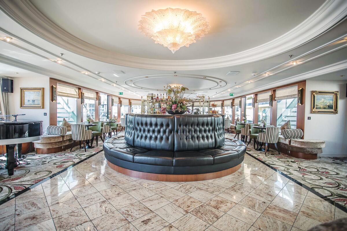 Panoramic Lounge & Bar
